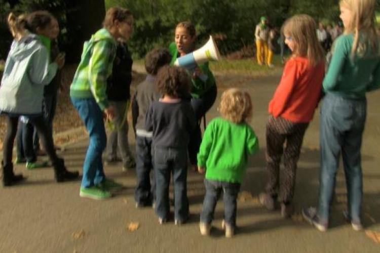 Onthaalouders voeren actie bij minister Vandeurzen