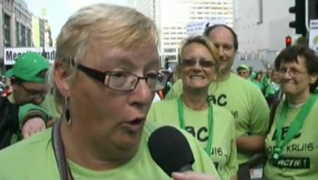 Interview werknemer rode kruis op luid alarm voor zorg en welzijn
